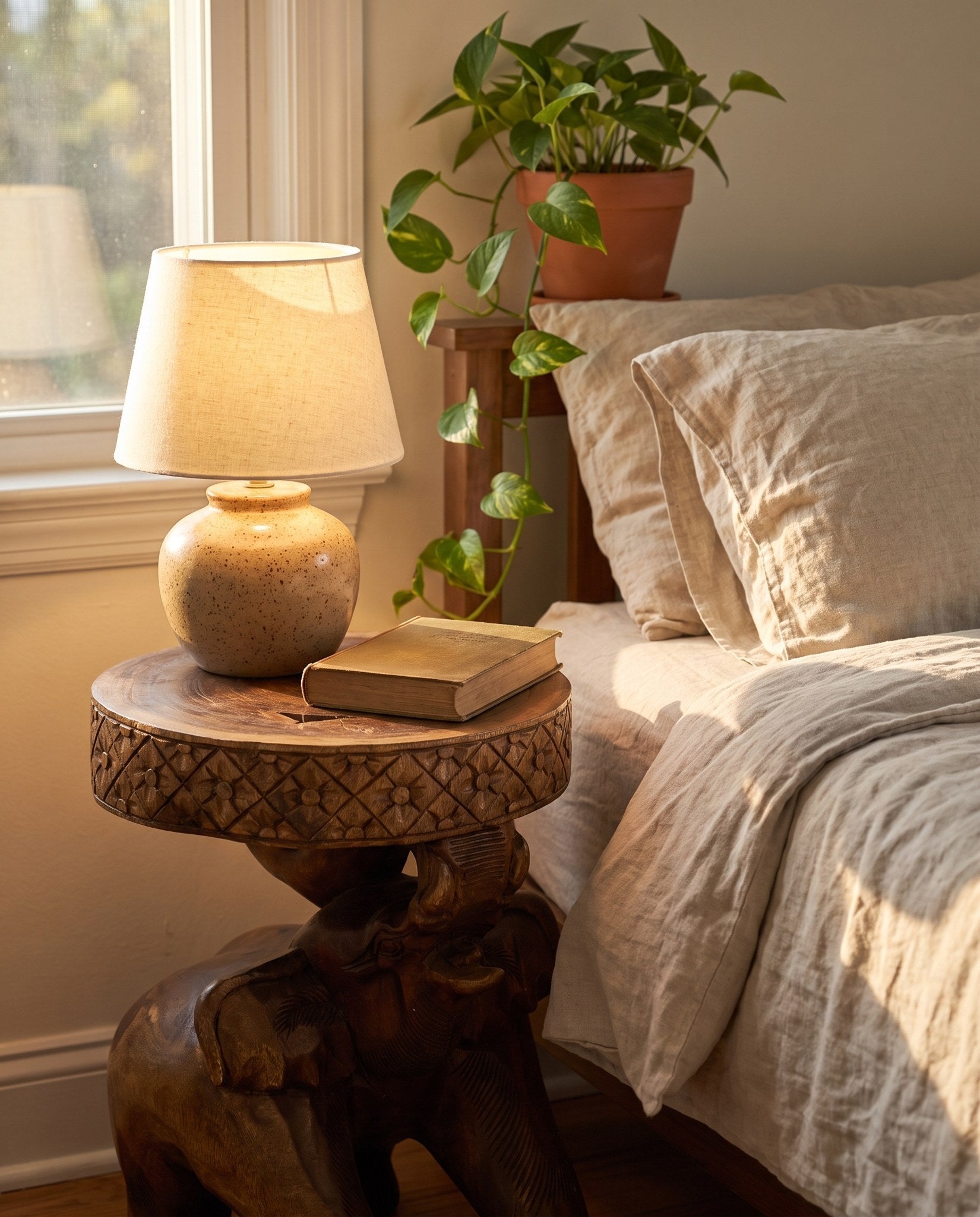 Elefante Carved Elephant Side Table